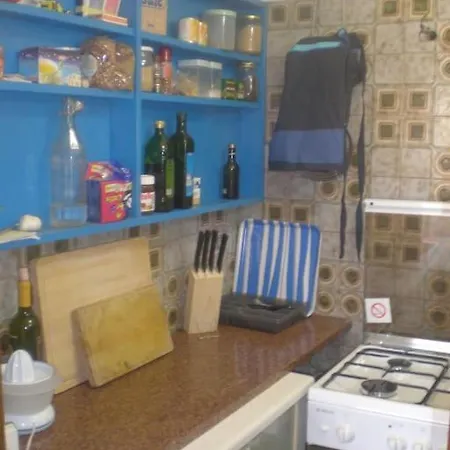 Six Persons Apartman